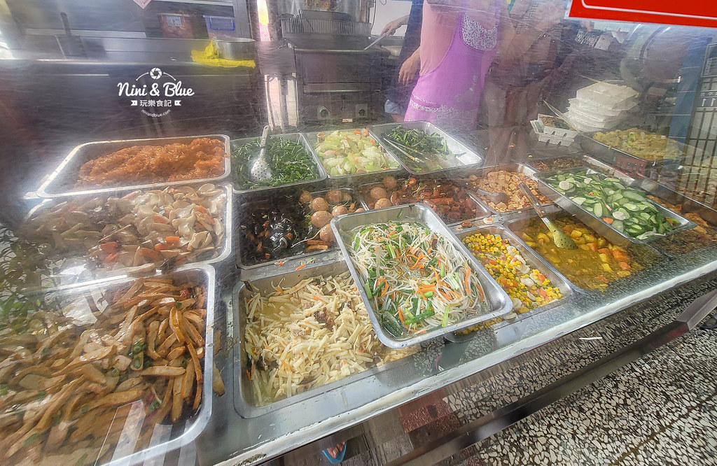 新藍天排骨飯 台中水湳美食便當02 新藍天排骨飯 台中水湳美食便當02