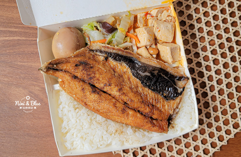 新藍天排骨飯 台中水湳美食便當03 新藍天排骨飯 台中水湳美食便當03
