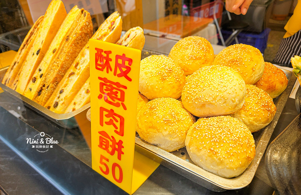 水湳市場美食 餅留香厚蔥千層餅 蔥大餅價格05 水湳市場美食 餅留香厚蔥千層餅 蔥大餅價格05
