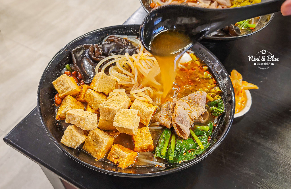 忠孝夜市美食 桂蘭螺螄粉 菜單價位10 忠孝夜市美食 桂蘭螺螄粉 菜單價位10