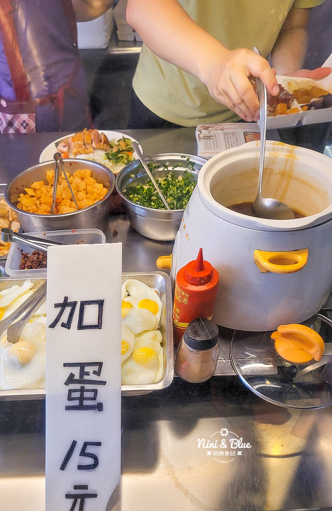 老強記燒臘便當 台中中美街便當07