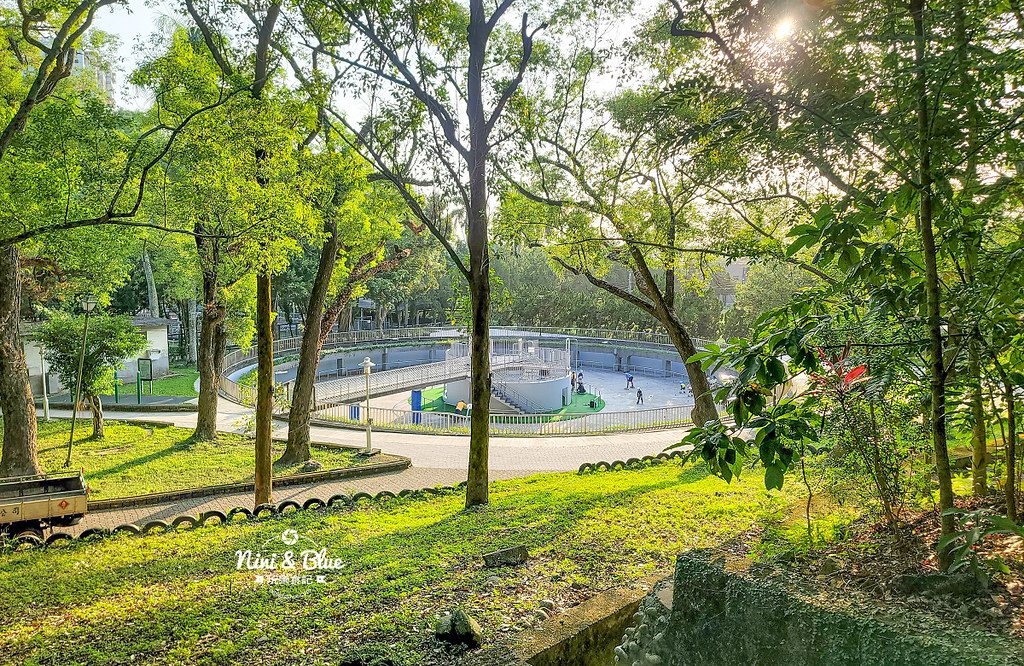 豐原中正公園 繭型溜滑梯 餵魚 親子景點04
