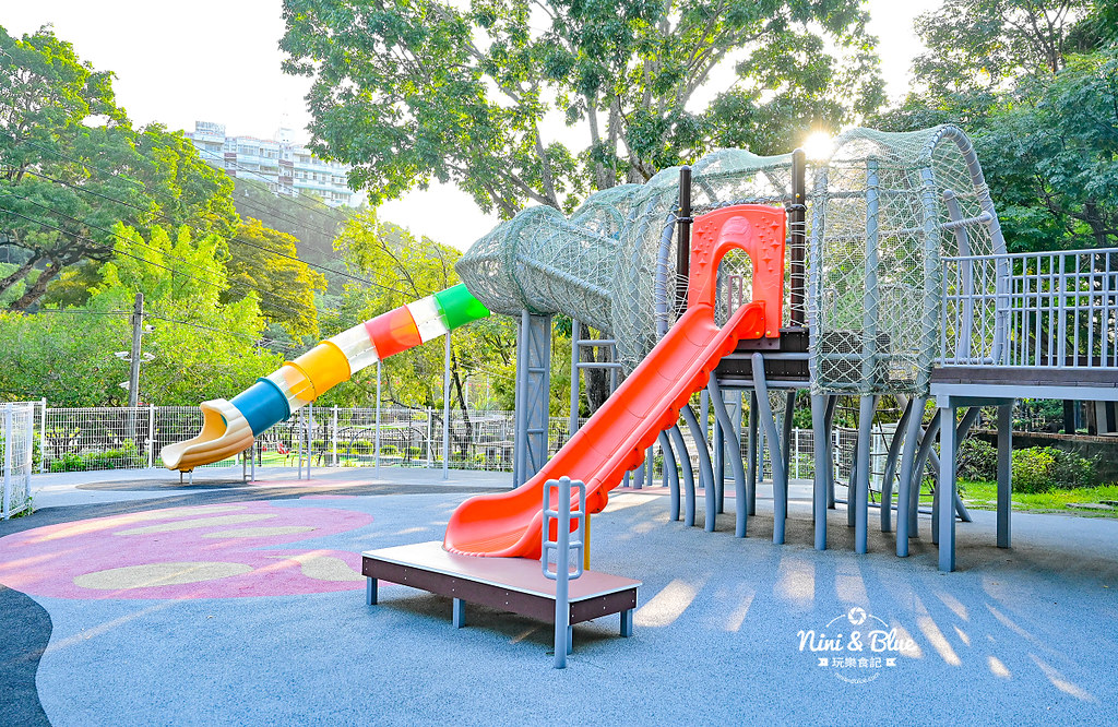 豐原中正公園 繭型溜滑梯 餵魚 親子景點18 豐原中正公園 繭型溜滑梯 餵魚 親子景點18