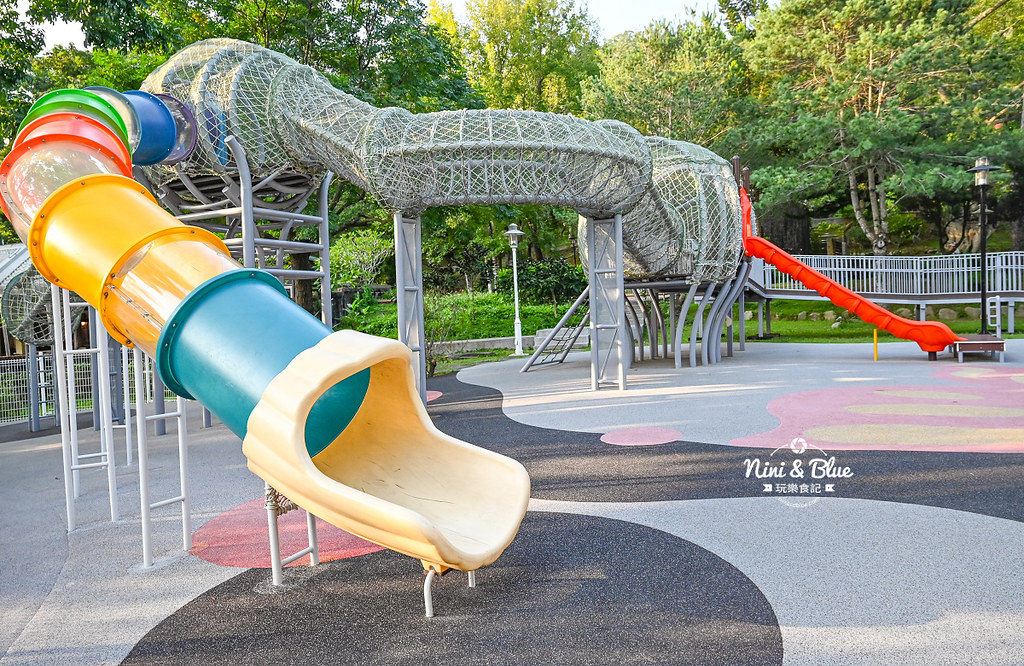 豐原中正公園 繭型溜滑梯 餵魚 親子景點20 豐原中正公園 繭型溜滑梯 餵魚 親子景點20