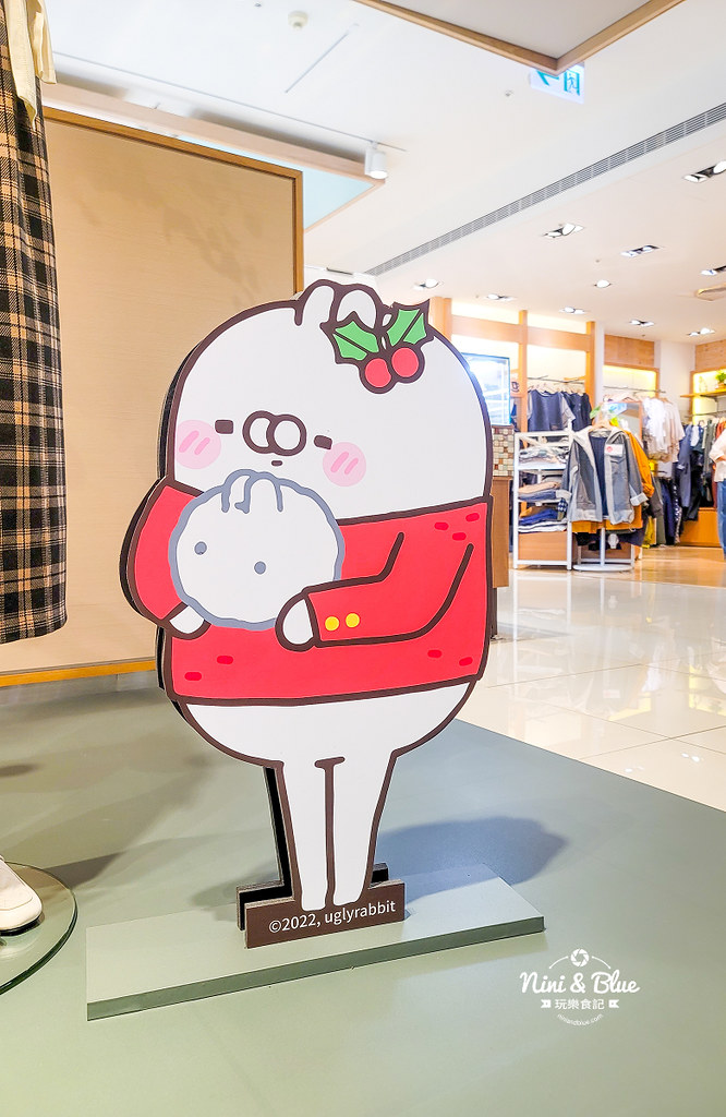 台中中友百貨耶誕 醜白兔 聖誕森林派對11