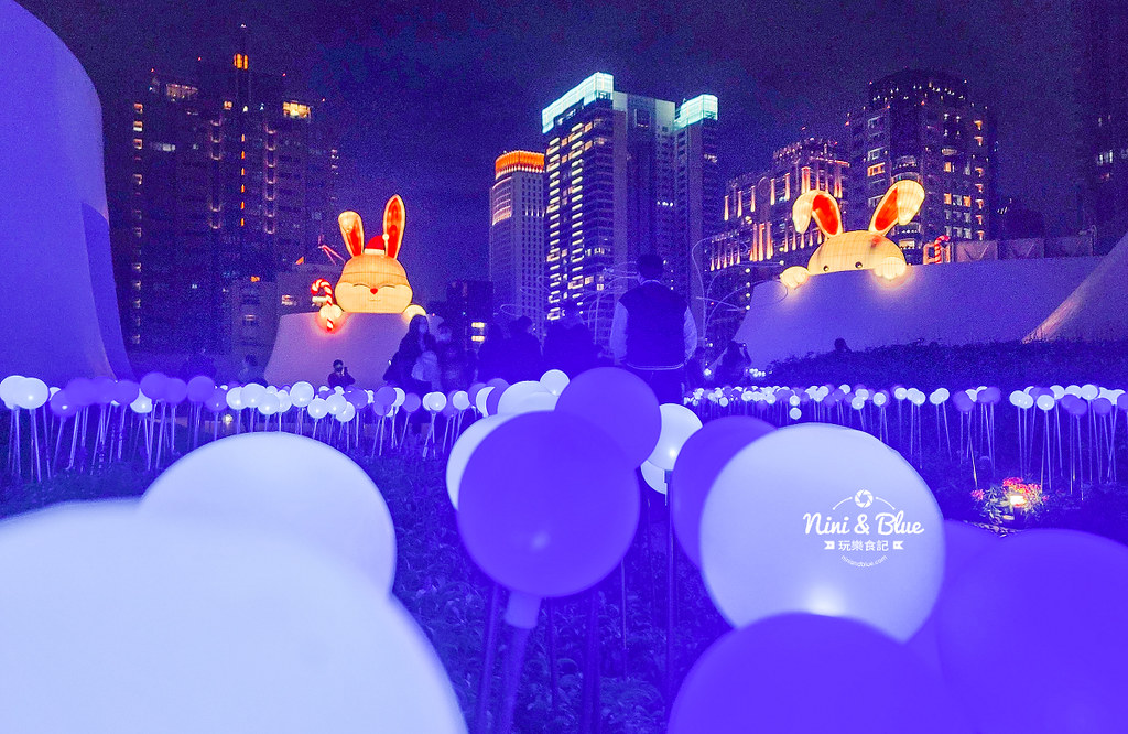 台中歌劇院 兔子 嬌兔三窟 空中花園耶誕景點07 台中歌劇院 兔子 嬌兔三窟 空中花園耶誕景點07