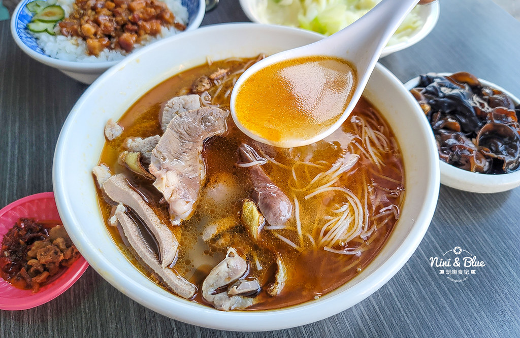 台中麻油雞麵線 羅家古早味菜單 米其林必比登19