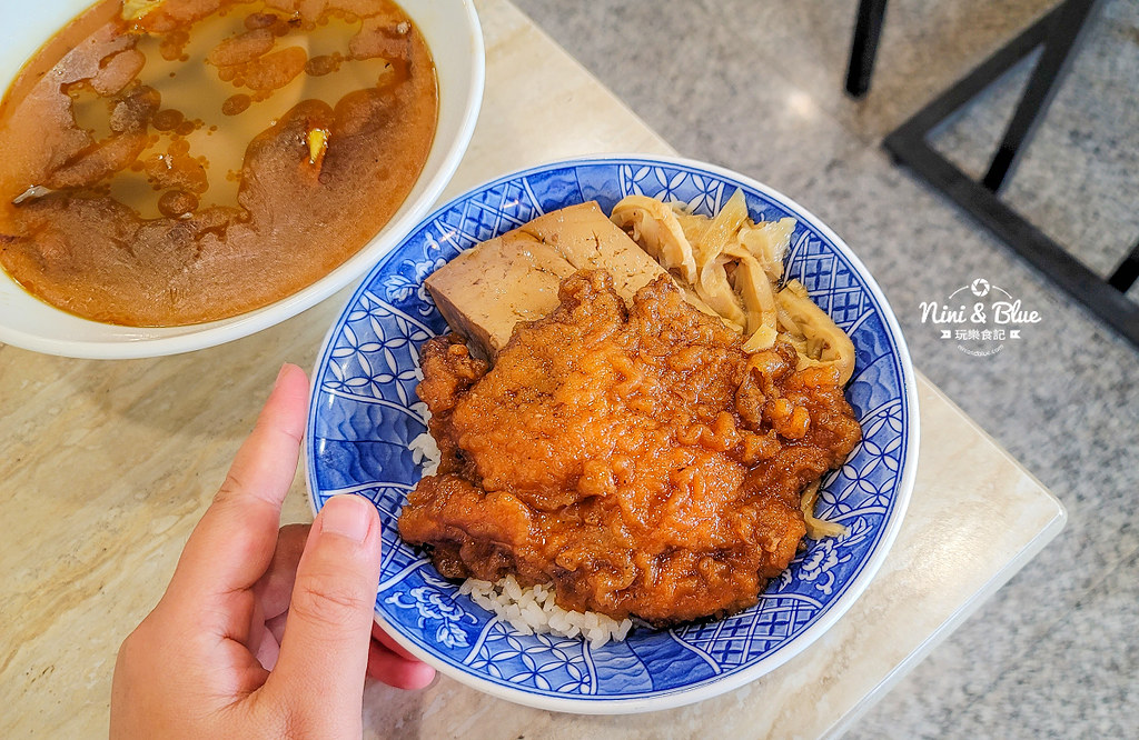 台中麻油雞麵線 羅家古早味菜單 米其林必比登05