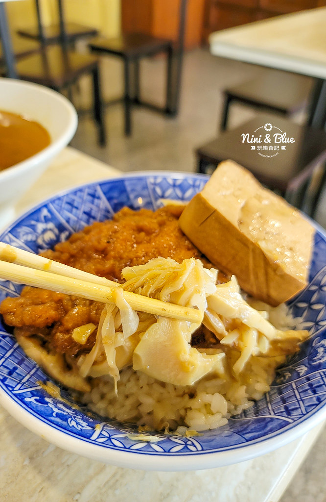 台中麻油雞麵線 羅家古早味菜單 米其林必比登08
