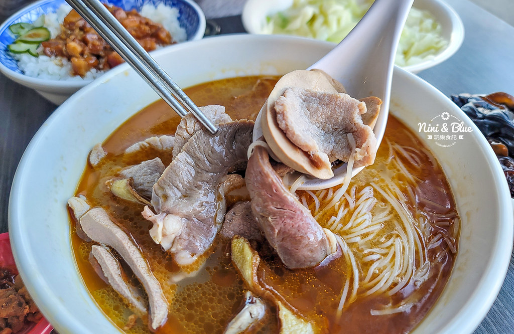 台中麻油雞麵線 羅家古早味菜單 米其林必比登18