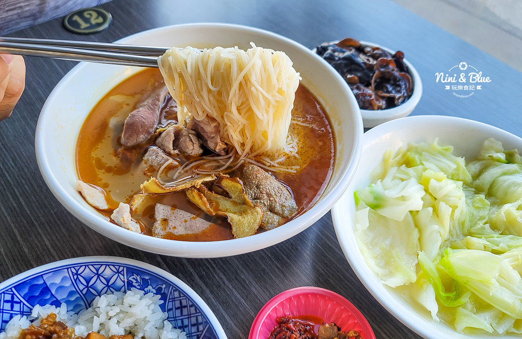 台中麻油雞麵線 羅家古早味菜單 米其林必比登16