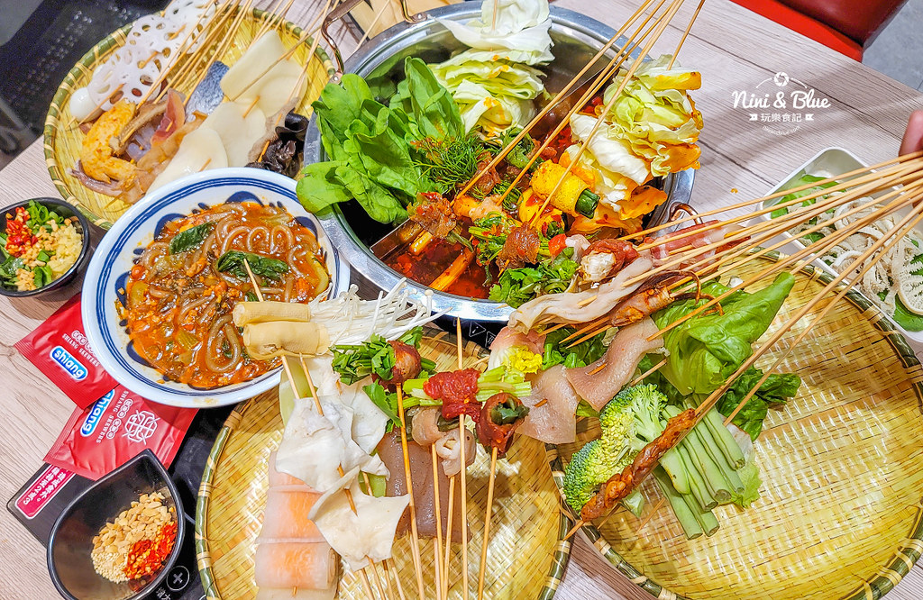 餉串串 菜單 麻辣串串香  台中02