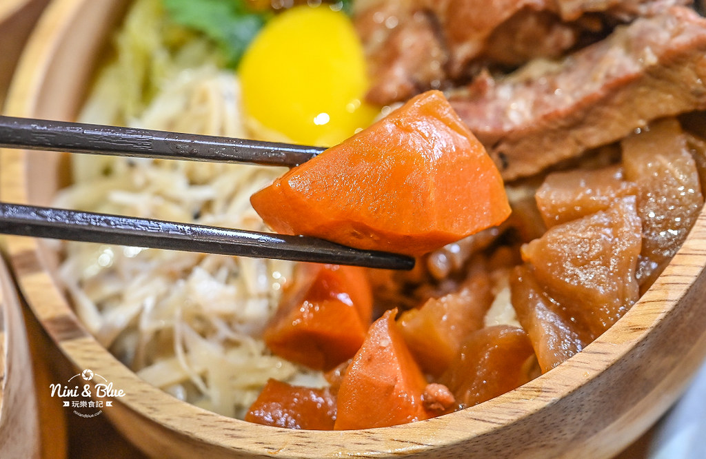 中港路邊 菜單 台中中友百貨必吃美食 虱目魚19