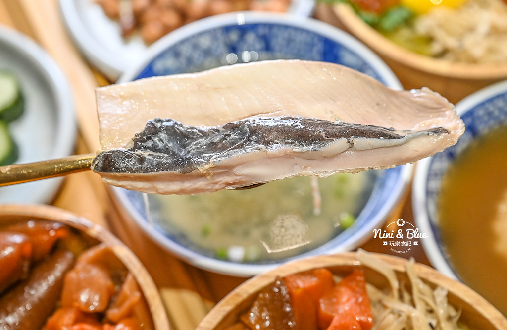 中港路邊 菜單 台中中友百貨必吃美食 虱目魚12