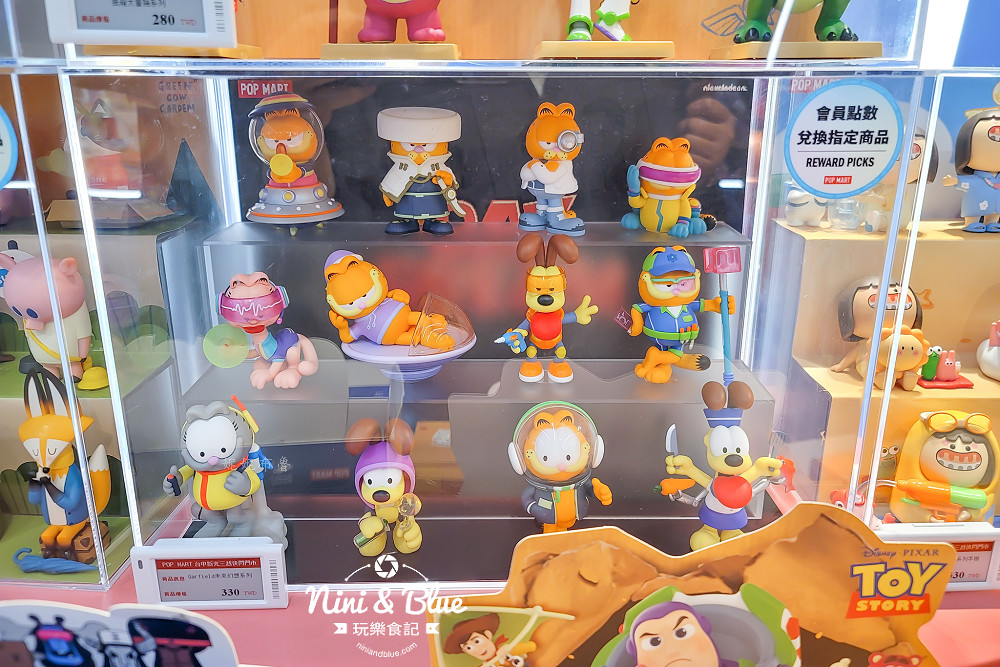 POP MART ROBOSHOP 泡泡瑪特 台中門市新光三越17