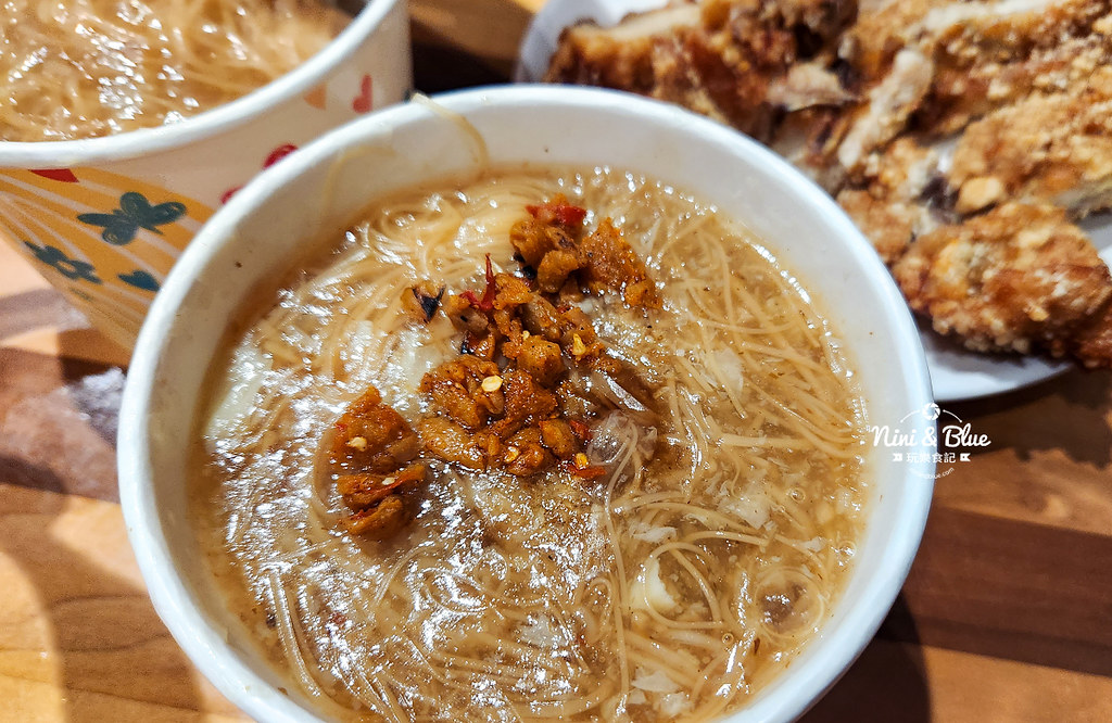 台中麻辣大腸麵線香雞排花枝丸 台中美食10