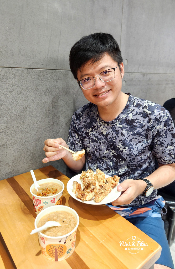 台中麻辣大腸麵線香雞排花枝丸 台中美食13