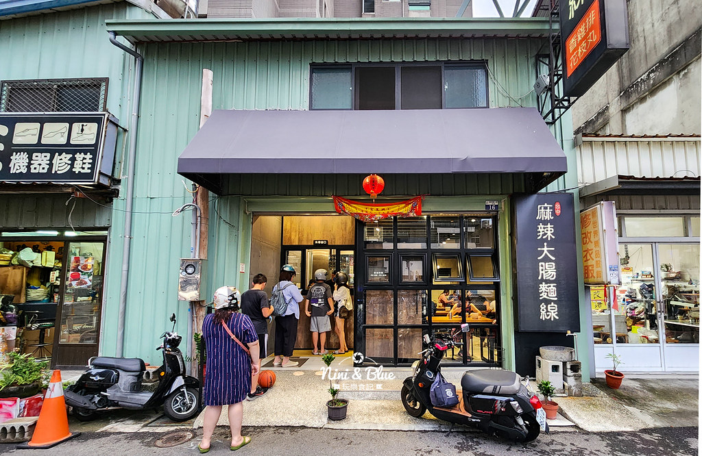 台中麻辣大腸麵線香雞排花枝丸 台中美食03