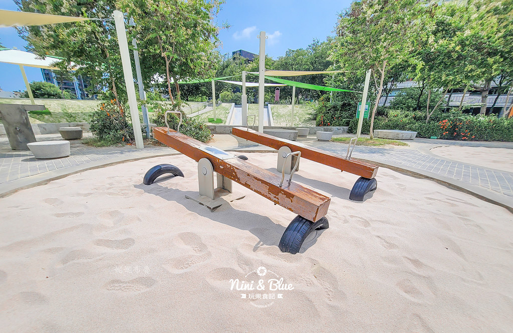 台中豐樂公園 捷運景點 沙坑溜滑梯04