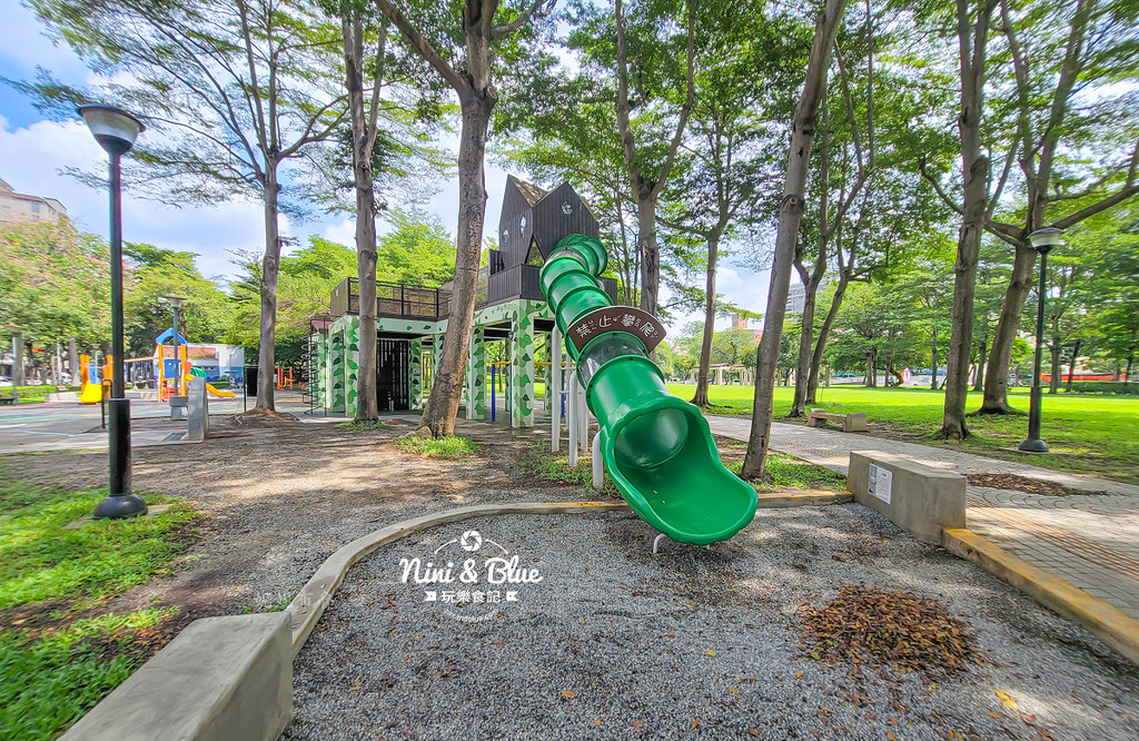 台中南屯豐富公園 樹屋遊戲場 共融17