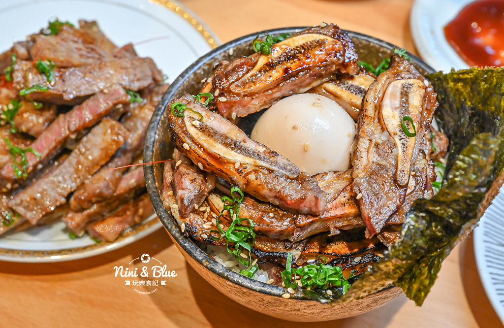 台中炸牛排 嵐山熟成牛 草莓 巨無霸大布丁24