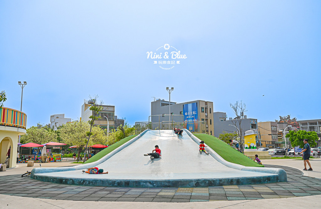 灣麗親子公園 苗栗苑裡 景點 溜滑梯24 灣麗親子公園 苗栗苑裡 景點 溜滑梯24