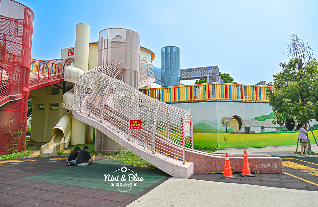 灣麗親子公園 苗栗苑裡 景點 溜滑梯23 灣麗親子公園 苗栗苑裡 景點 溜滑梯23