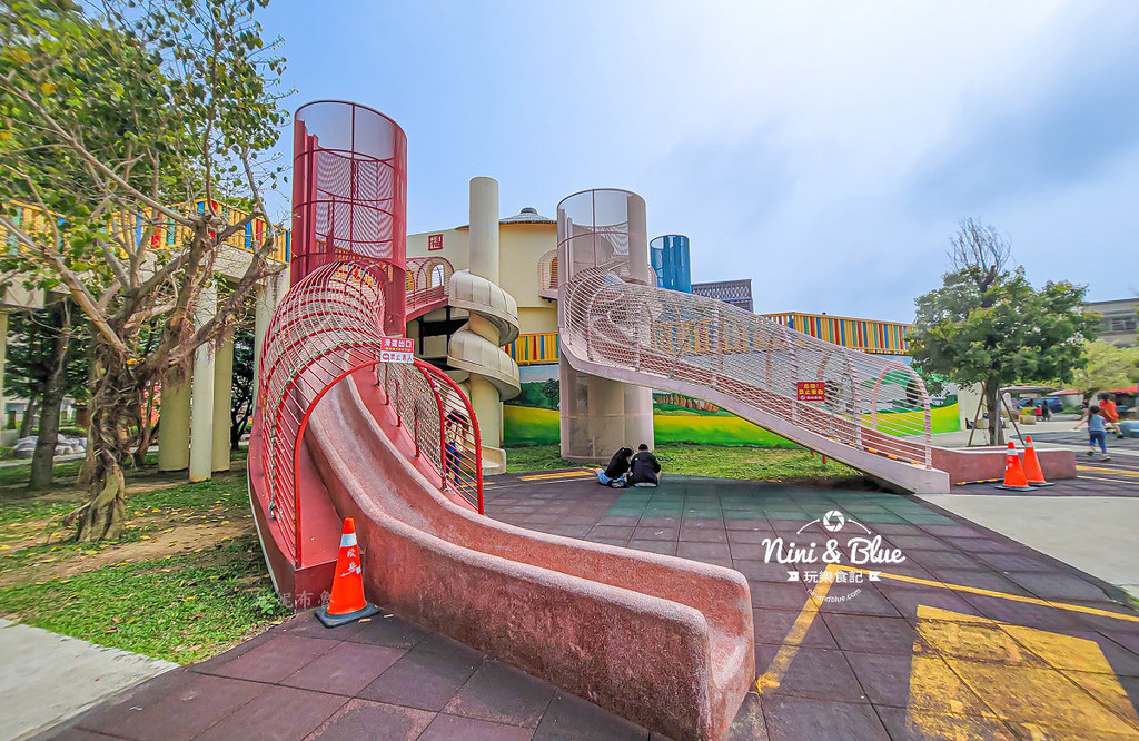 灣麗親子公園 苗栗苑裡 景點 溜滑梯14