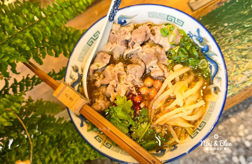 老棠酸辣粉 菜單 台中酸辣粉 梅亭街10