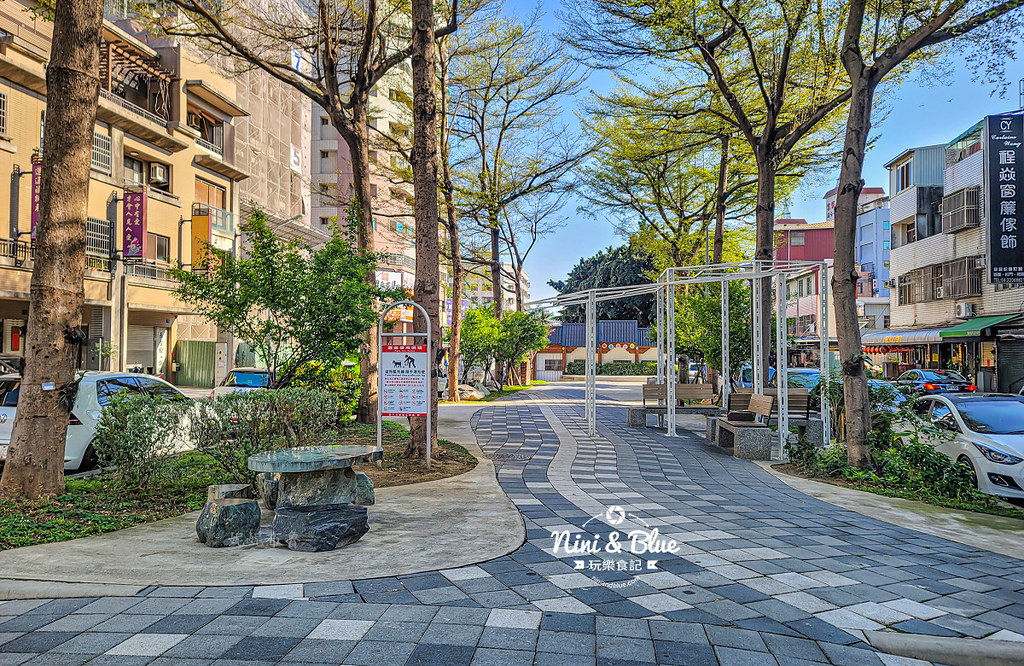 梅川園道公園 鯨魚溜滑梯 台中公園08