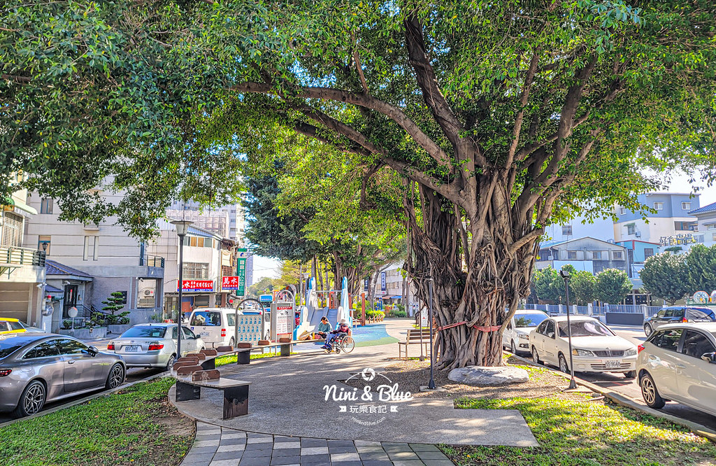 梅川園道公園 鯨魚溜滑梯 台中公園01