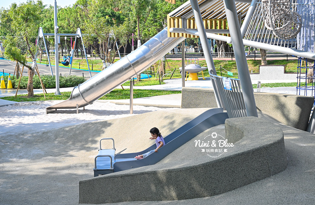 台中中央公園.飛行美樂地21