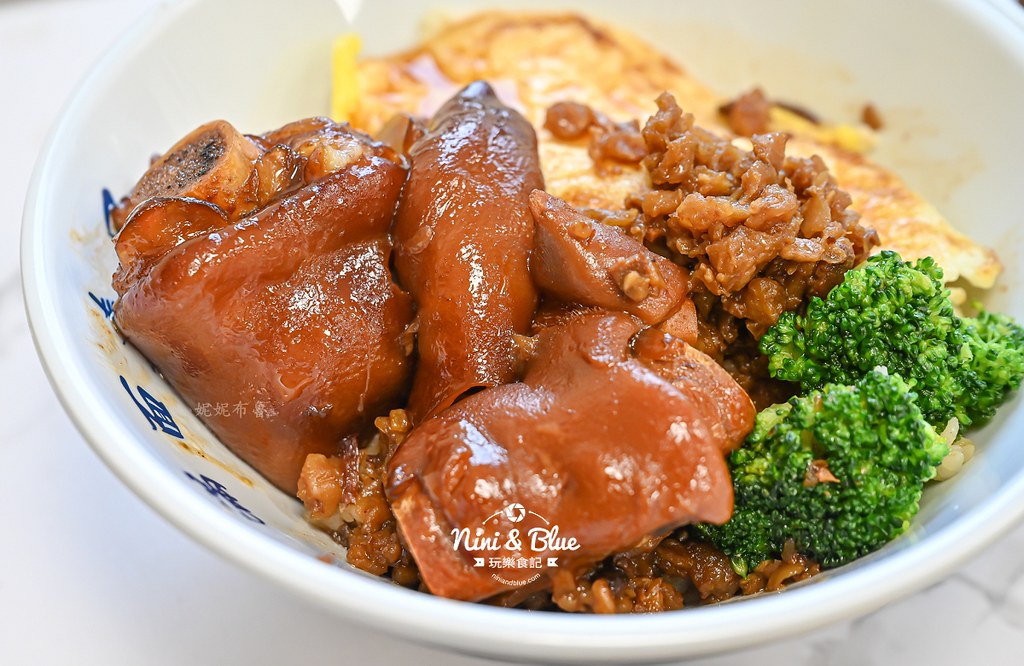 豬在瘋 菜單 台中豬腳麵線 宵夜 潮港城25