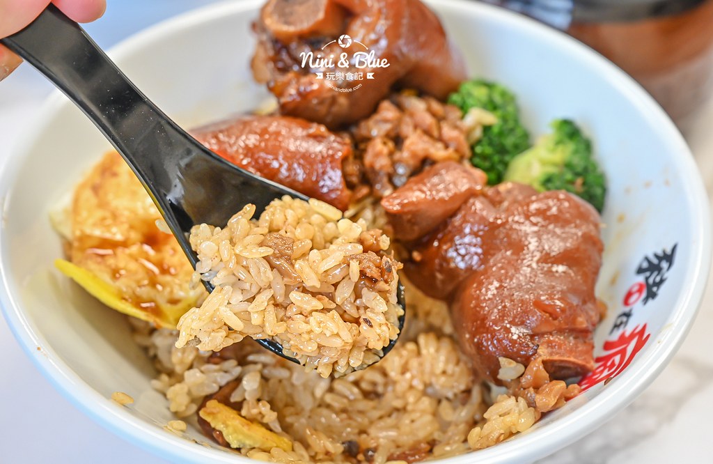 豬在瘋 菜單 台中豬腳麵線 宵夜 潮港城35