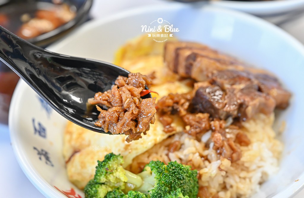 豬在瘋 菜單 台中豬腳麵線 宵夜 潮港城36
