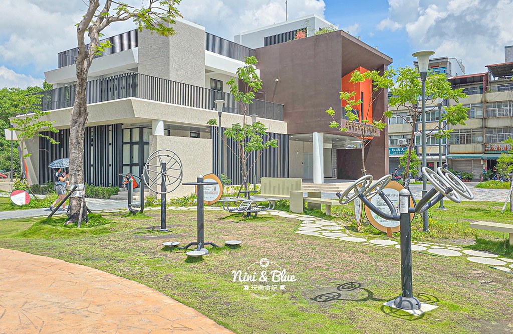 員林三和公園 共融盪鞦韆 溜滑梯02