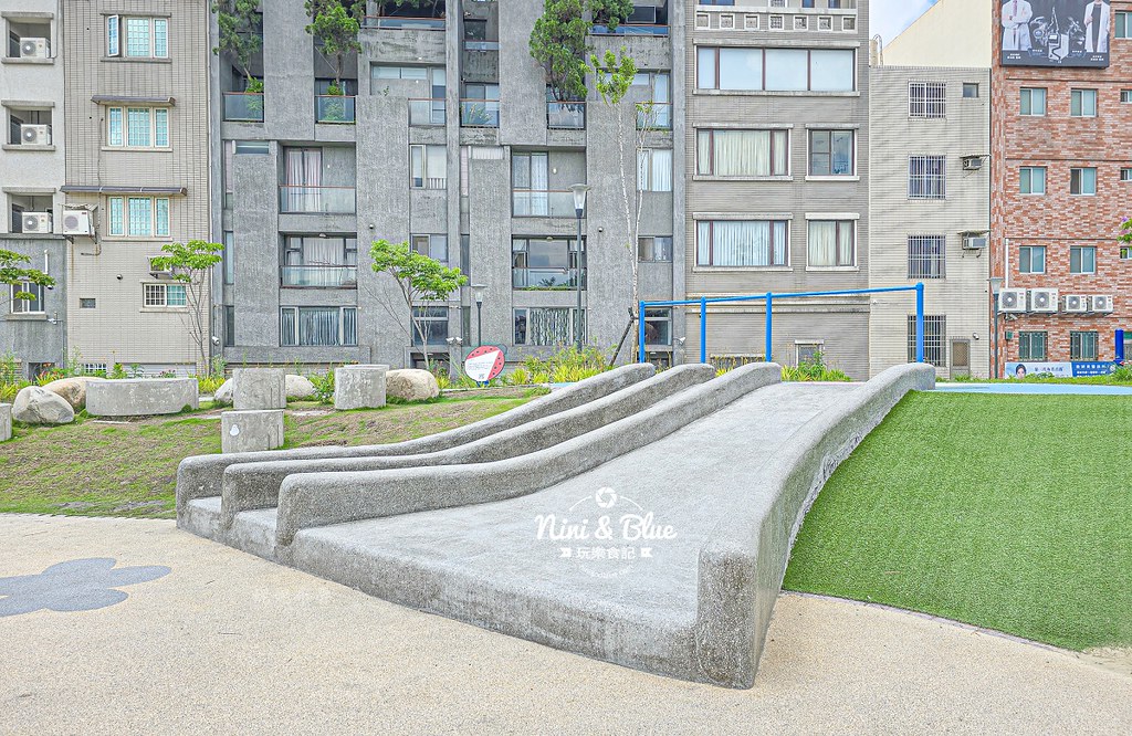 員林三和公園 共融盪鞦韆 溜滑梯09 員林三和公園 共融盪鞦韆 溜滑梯09